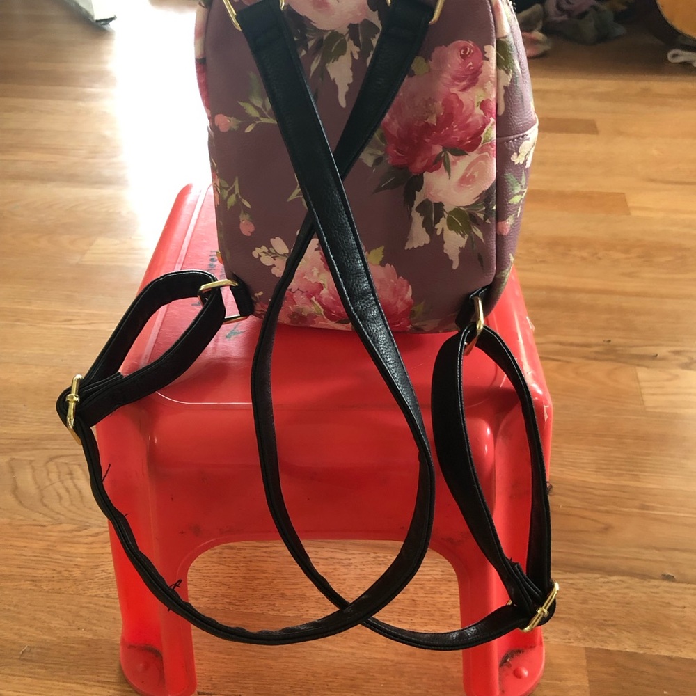 Betsey Johnson Mini Dog Backpack - Picture 9 of 10
